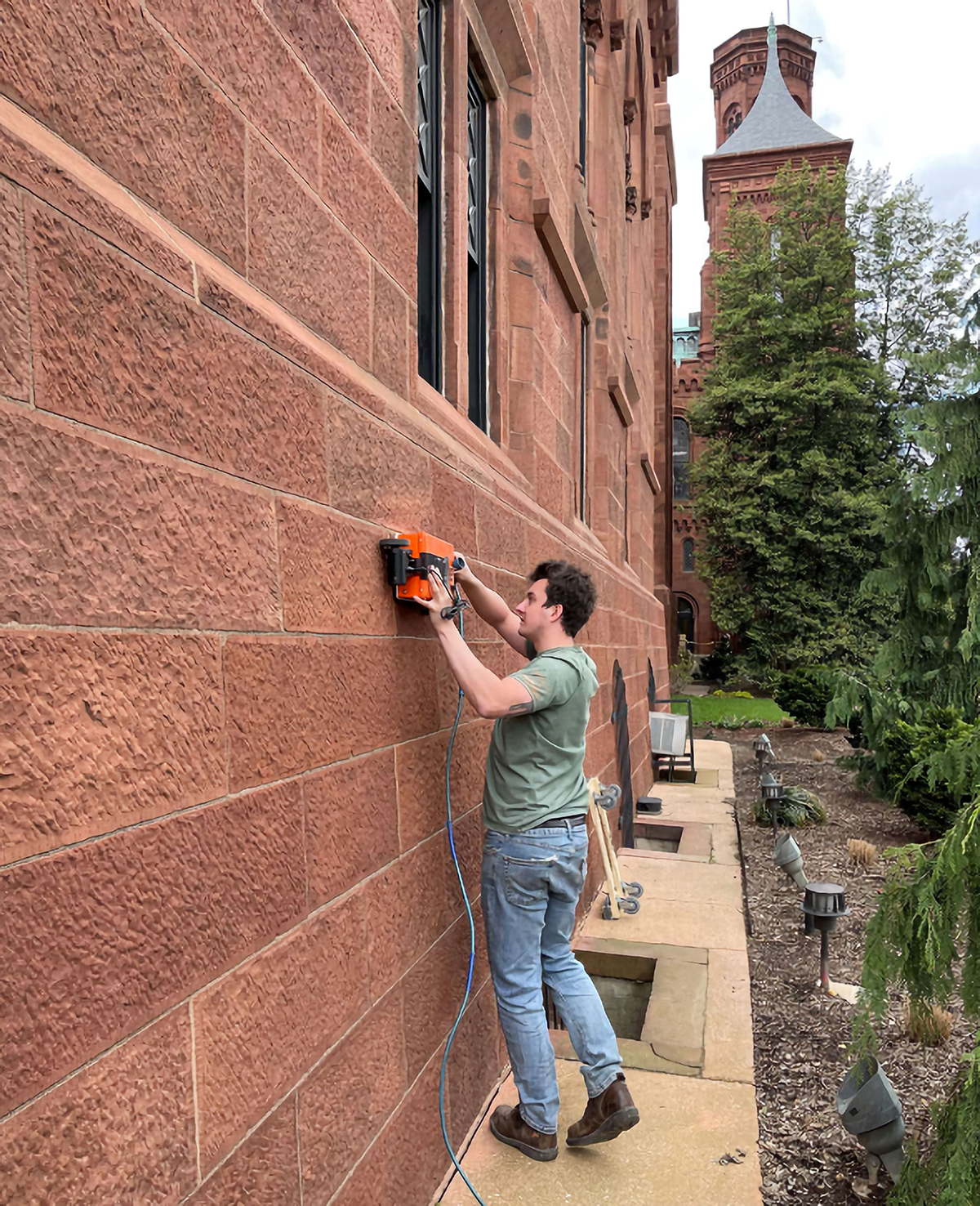 Torin McCue of ANA conducting a typical SPR scan at the northeast corner of the East Wing.
